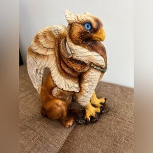 Windstone Editions Brown & Tan Blue Eyed Griffin By Peña 1989
